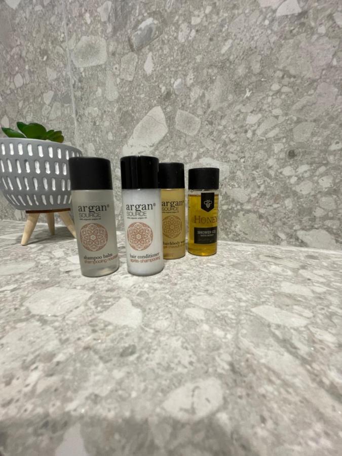 סידריון Euphoria Suites And Studios מראה חיצוני תמונה