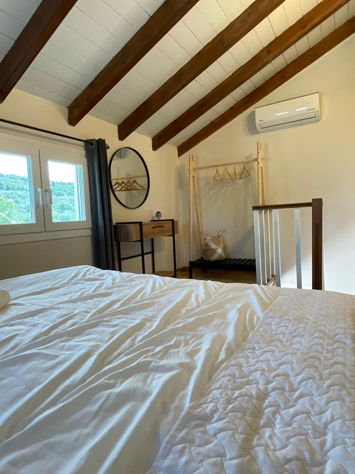 סידריון Euphoria Suites And Studios מראה חיצוני תמונה