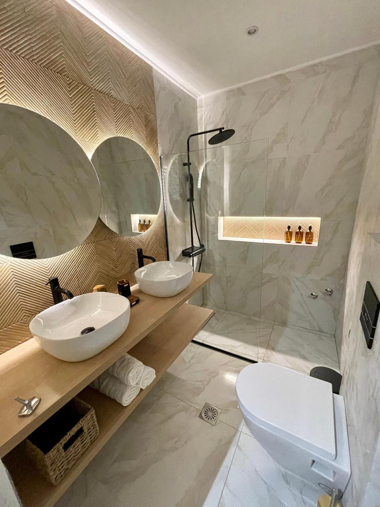 סידריון Euphoria Suites And Studios מראה חיצוני תמונה