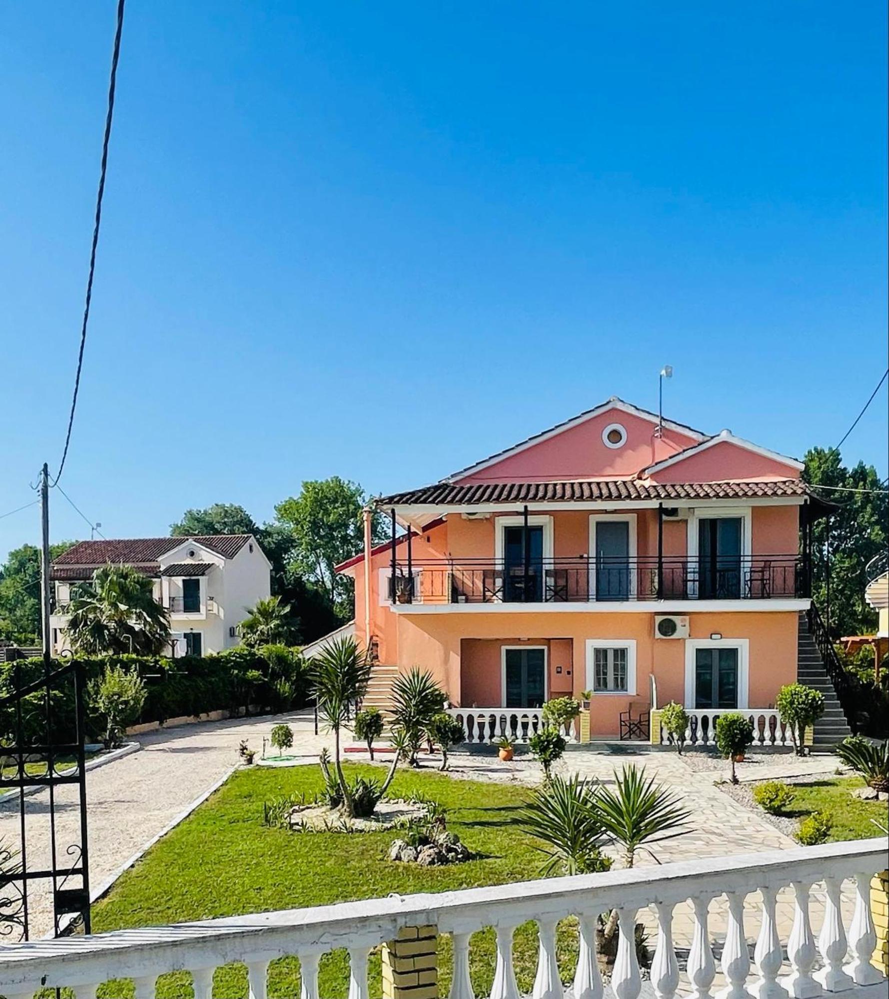 סידריון Euphoria Suites And Studios מראה חיצוני תמונה