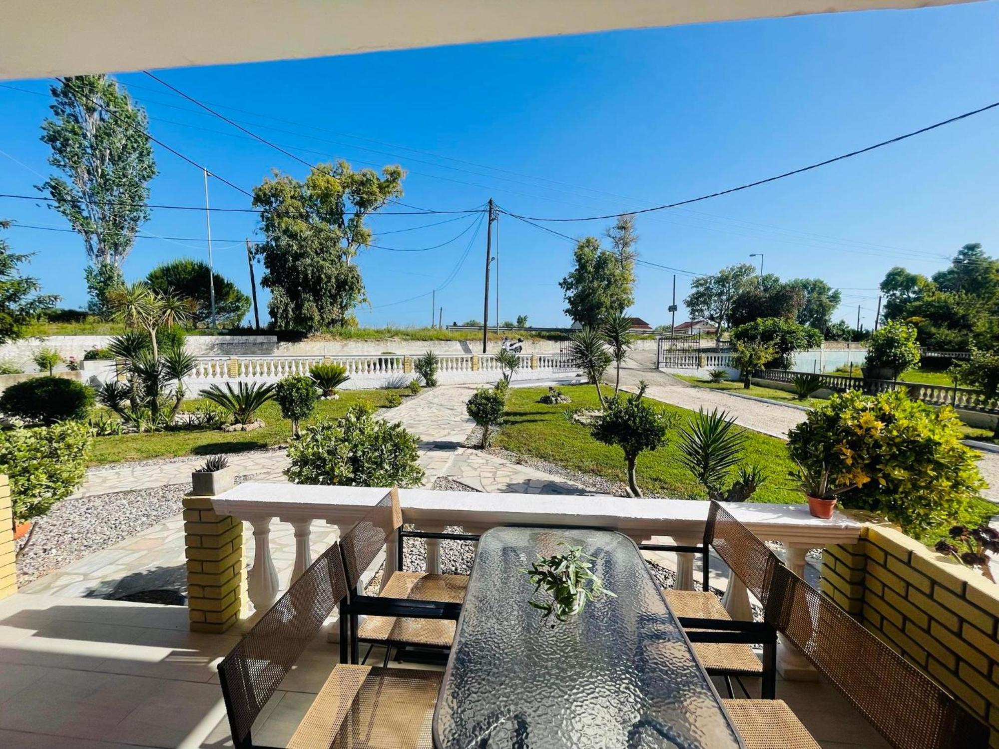 סידריון Euphoria Suites And Studios מראה חיצוני תמונה