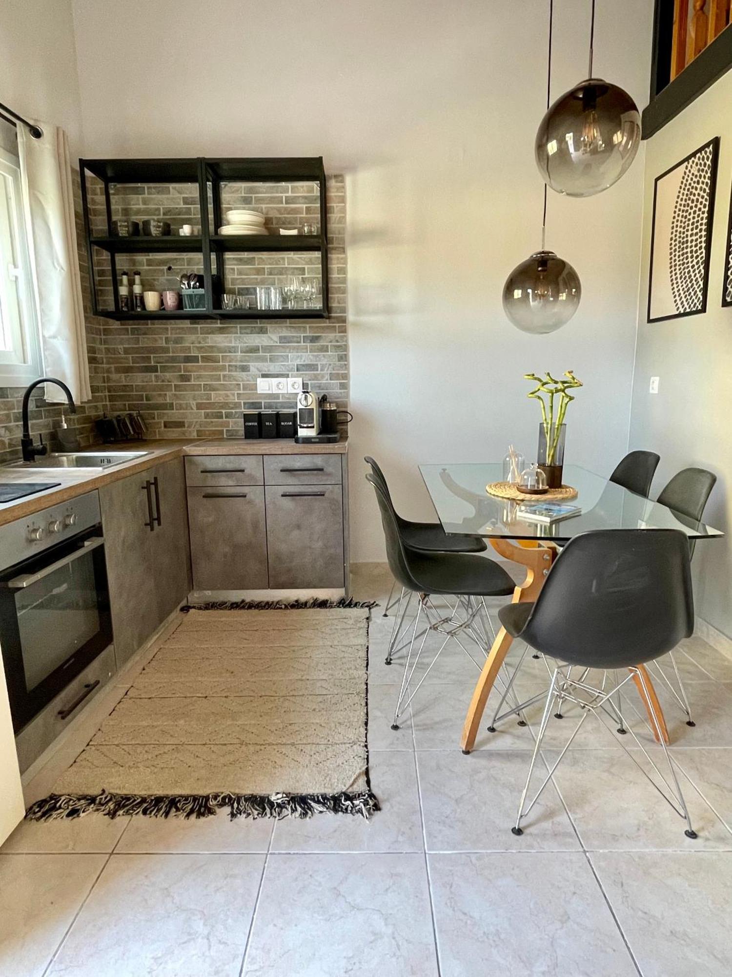 סידריון Euphoria Suites And Studios מראה חיצוני תמונה