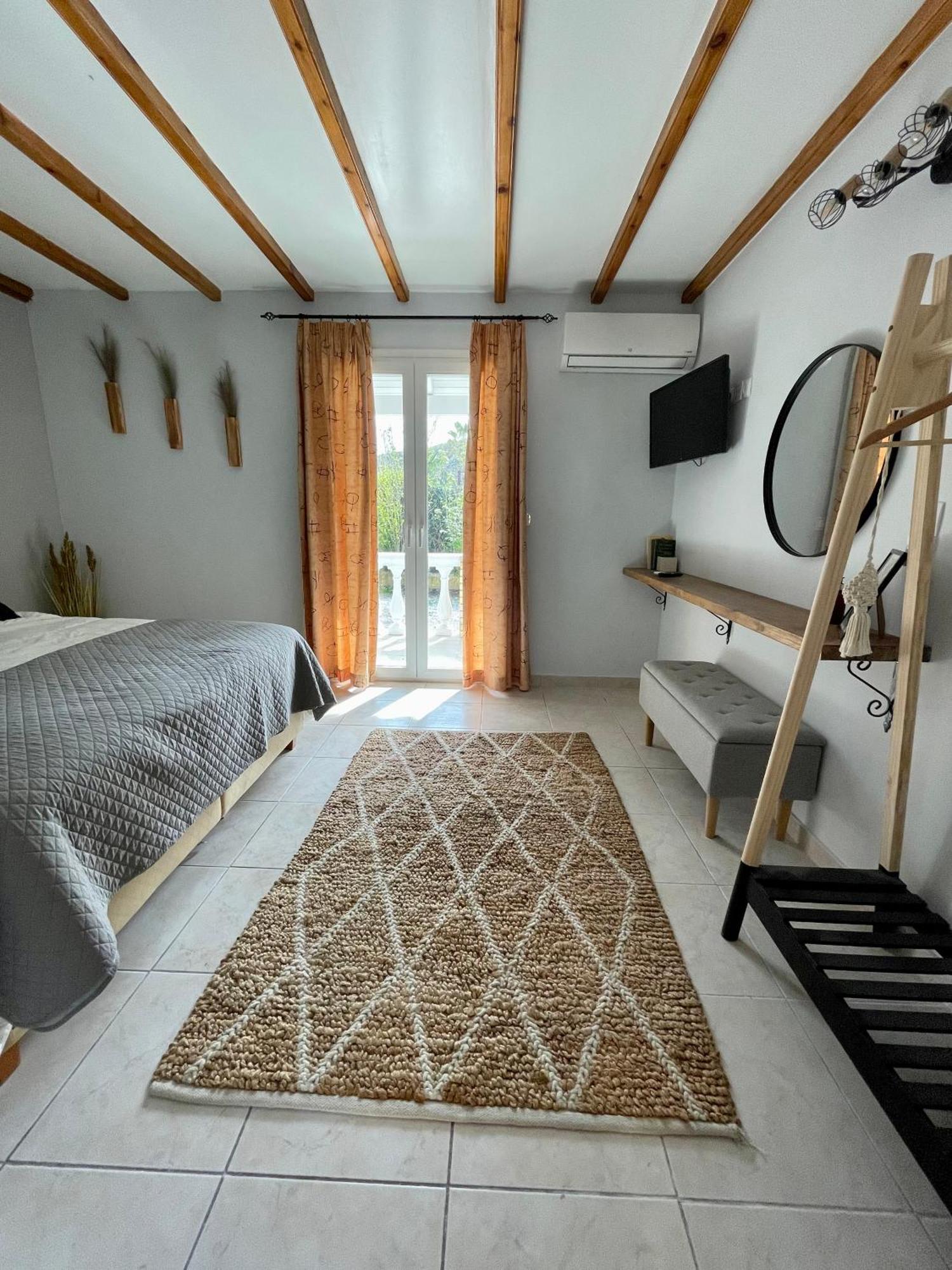 סידריון Euphoria Suites And Studios מראה חיצוני תמונה